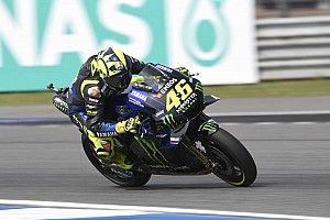 Rossi chute et paie cher son erreur au virage 5