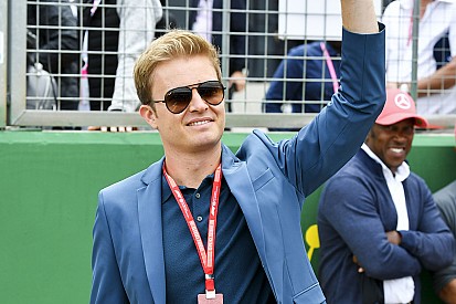 Rosberg majdnem kézfogása Bottasszal: videó