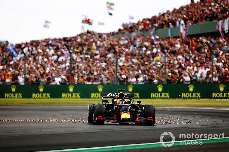 Max Verstappen, Red Bull Racing RB15, spint na een crash met Sebastian Vettel, Ferrari SF90