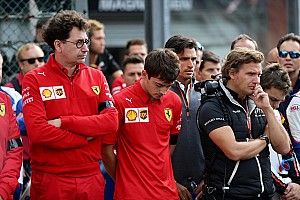 Ferrari не простила Леклеру прыжок с парашютом