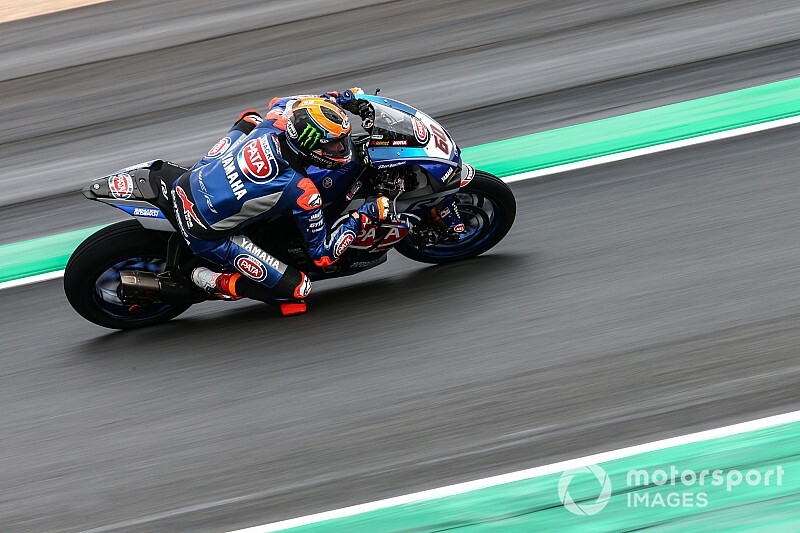 WSBK Magny-Cours: Van der Mark snelste op natte eerste dag
