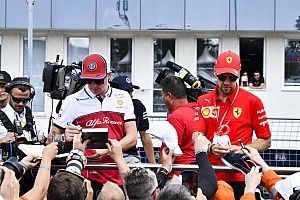 Amikor Räikkönen nem F1-es versenyző, hanem turista
