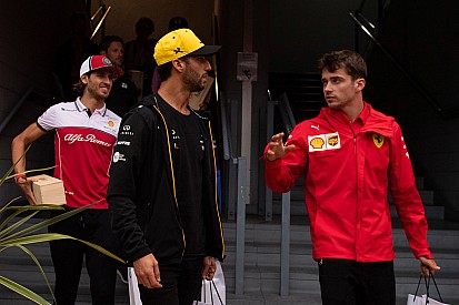 Ricciardo szerint nyert ügye lett volna, és Leclerc nagyon szerencsés