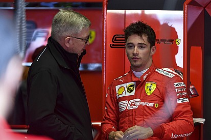 A Ferrari egyelőre nem ad több pénzt Leclercnek