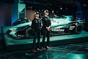 Wolff: “Never say never” about Vandoorne, de Vries in F1