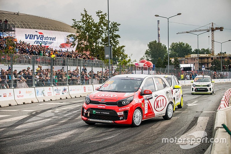 Wyścigi KIA PLATINUM CUP podczas Verva Street Racing