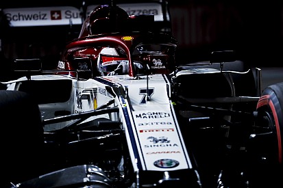 Giovinazzi 10 másodperces időbüntetést kapott, Räikkönent, Kvjatot, Grosjeant és Russellt tisztázták