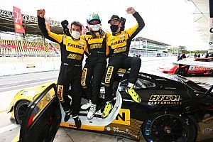 Porsche GT3 Cup: Trio formado por piloto virtual Jeff Giassi, Enzo Elias e Dimas Pimenta crava pole
