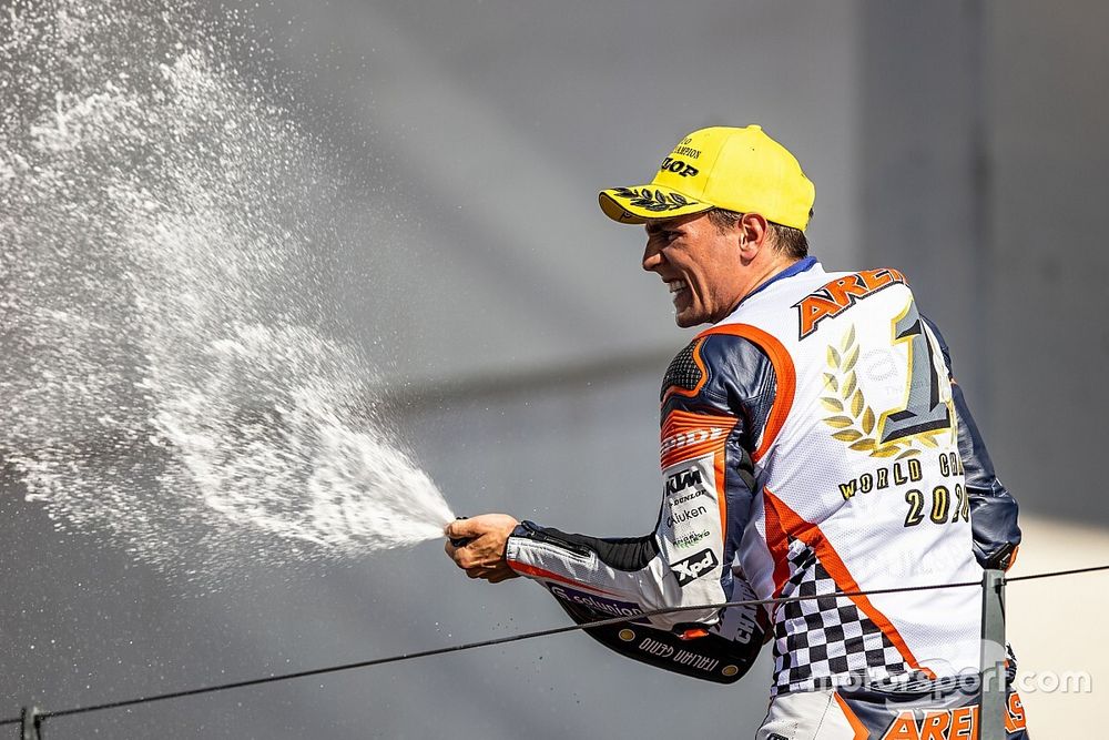La carrera de Albert Arenas hasta ser campeón de Moto3, en imágenes