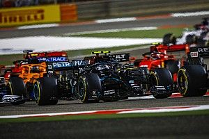F1 Grand Prix Bahrein uitslag: Hamilton wint, Grosjean ontsnapt