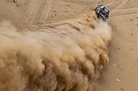 Al Attiyah se acerca a Peterhansel con su 40° victoria de etapa