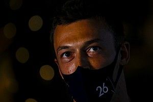Kvyat: "F1'de kalma şansım çok düşük"