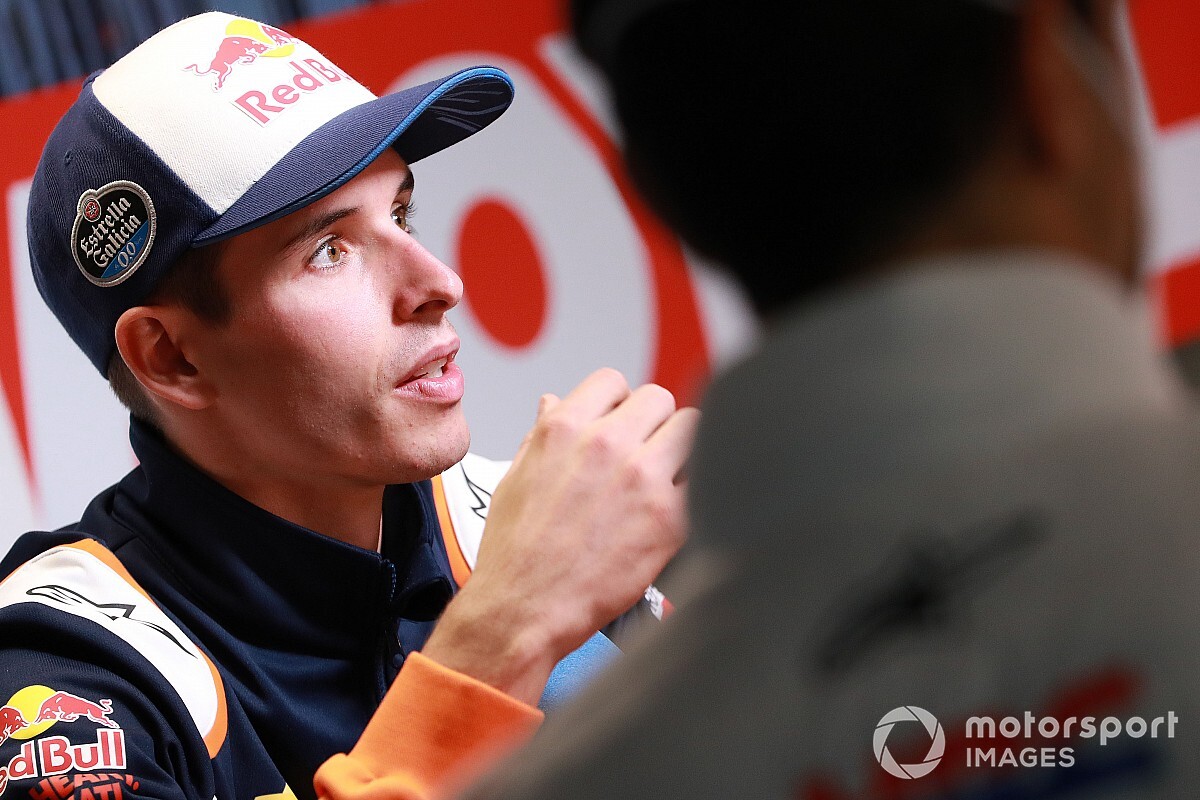 Edema osseo per Marquez: proverà a girare nel Warm-Up