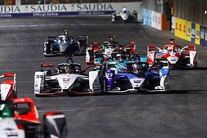 Dennis slams Wehrlein for "driving me into the wall" in Diriyah Formula E race