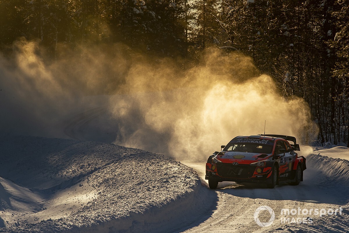 Тянак выиграл первую гонку WRC за Полярным кругом