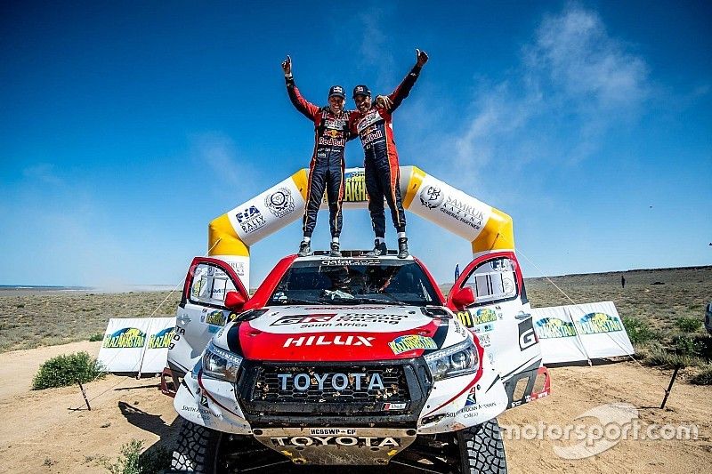 Al Attiyah se impone a Peterhansel en el Rally de Kazajistán
