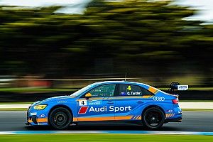 Phillip Island TCR: Tander tops opening practice