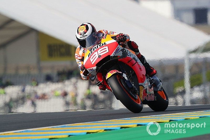 Lorenzo et les rumeurs : "Cela peut faire mal à un sportif"