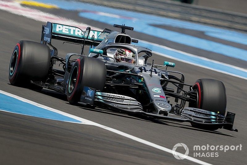 Хэмилтон приготовился «нянчиться» с болидом Mercedes в Шпильберге