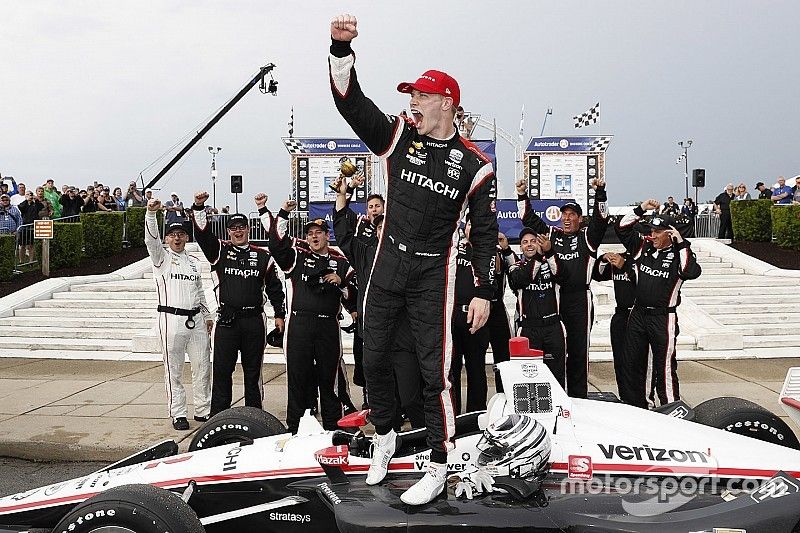 Ньюгарден выиграл субботнюю гонку IndyCar в Детройте и вышел в лидеры сезона