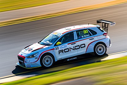 Sydney TCR: Brown beats O'Keeffe to Race 2 win