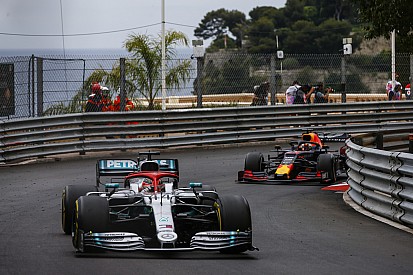 Webber salue la victoire "très compliquée" de Hamilton