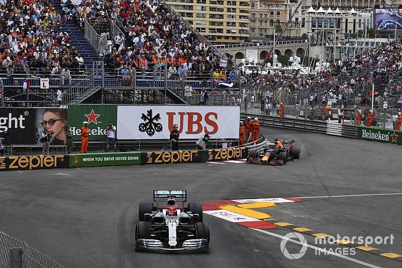 Verstappen fue "realmente cauto" con Hamilton