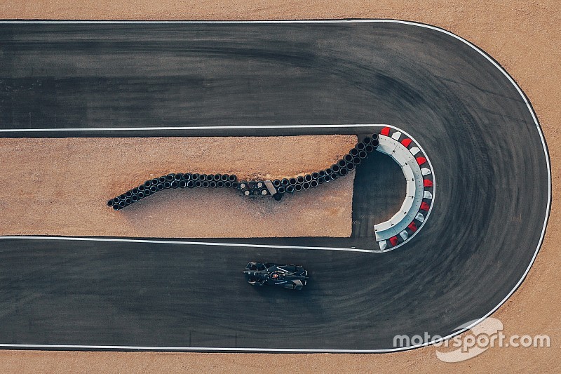 A Porsche történelmet ír a Formula E-ben: így mutatja be az autóját!