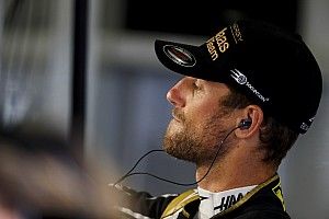 Romain Grosjean visszatérne a versenymotorokra