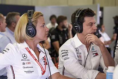 Wolff: "Ferrari più potente di motore e più chiusa, noi abbiamo la strategia migliore"