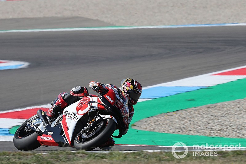 Nakagami: “Rossi perdió la rueda delantera y me sacó de la pista”