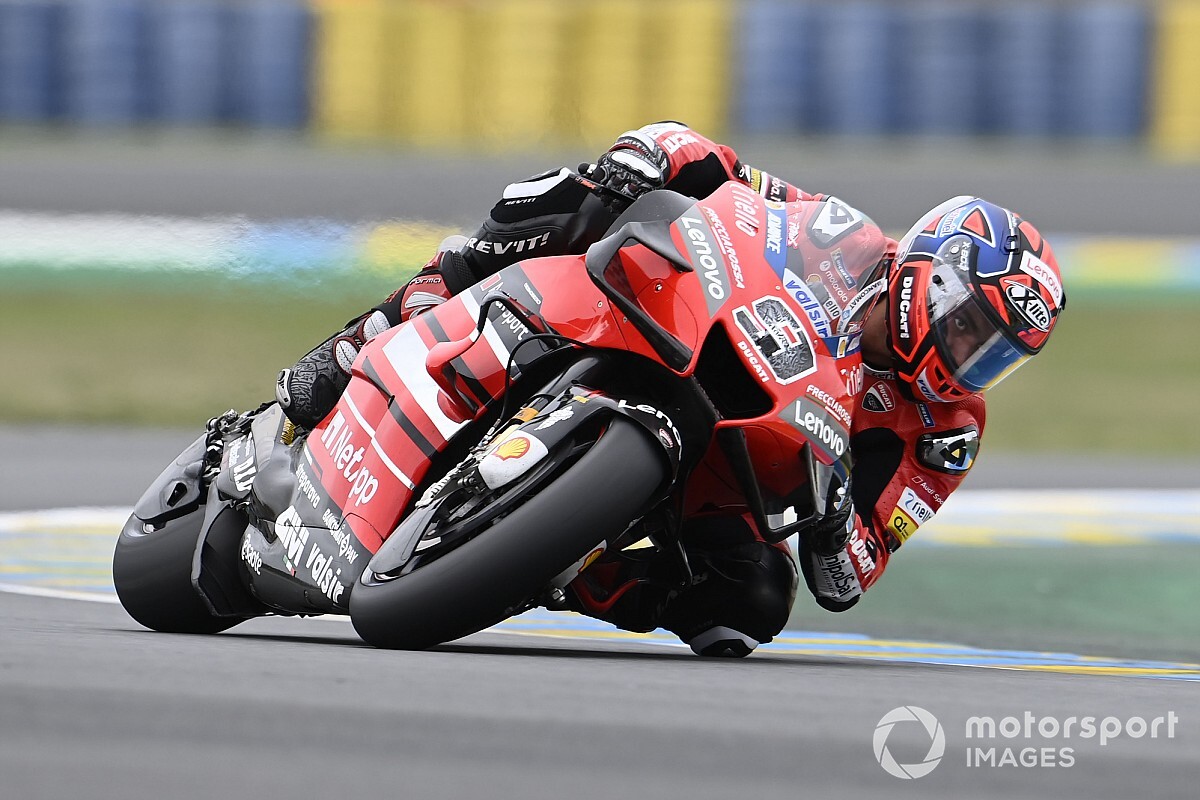 MotoGP: Petrucci vence caótico GP da França em Le Mans; Márquez sobe 16 posições e é segundo