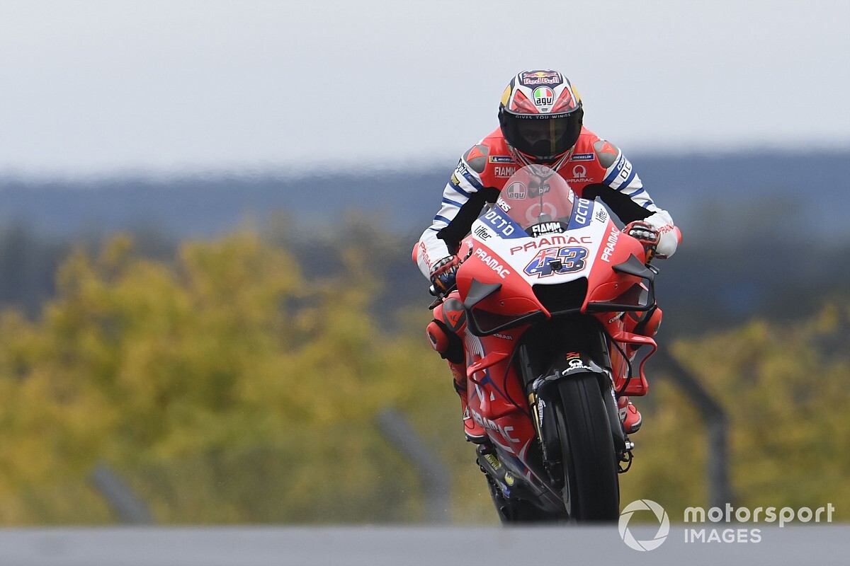 MotoGP, Le Mans, Libere 2: Miller fa la differenza, Dovi cade