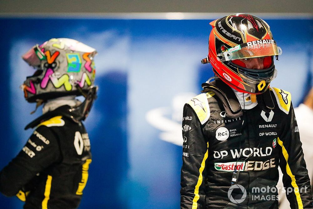 Daniel Ricciardo, Renault F1, en Esteban Ocon, Renault F1, in Parc Ferme