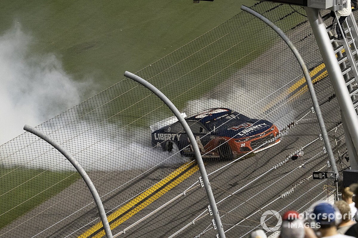 NASCAR: Byron conquista vitória inédita e se classifica; Johnson está fora