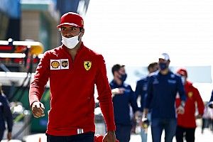 Sainz és a Ferrari is válaszok után kutat a „fájdalmas” Holland Nagydíj után