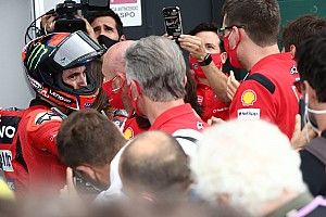 Photos - Bagnaia et les pilotes Ducati dominent, Quartararo résiste