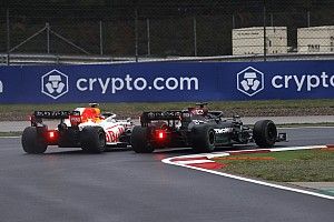 Почему Пересу простили неверный объезд столбика? FIA ответила
