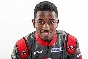 Rajah Caruth Resmi Jadi Pembalap Part-time NASCAR Xfinity