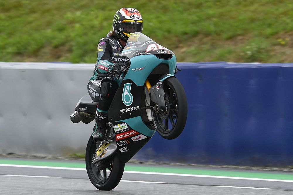 Moto3 Avusturya 1. antrenman: Binder hızlı başladı, Deniz dördüncü