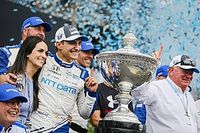 Палоу стал чемпионом IndyCar, гонку выиграл Херта