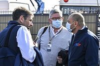 Brawn: "Mercedes, bitime 20 tur kala 3. pit stop'unu yapabilirdi"