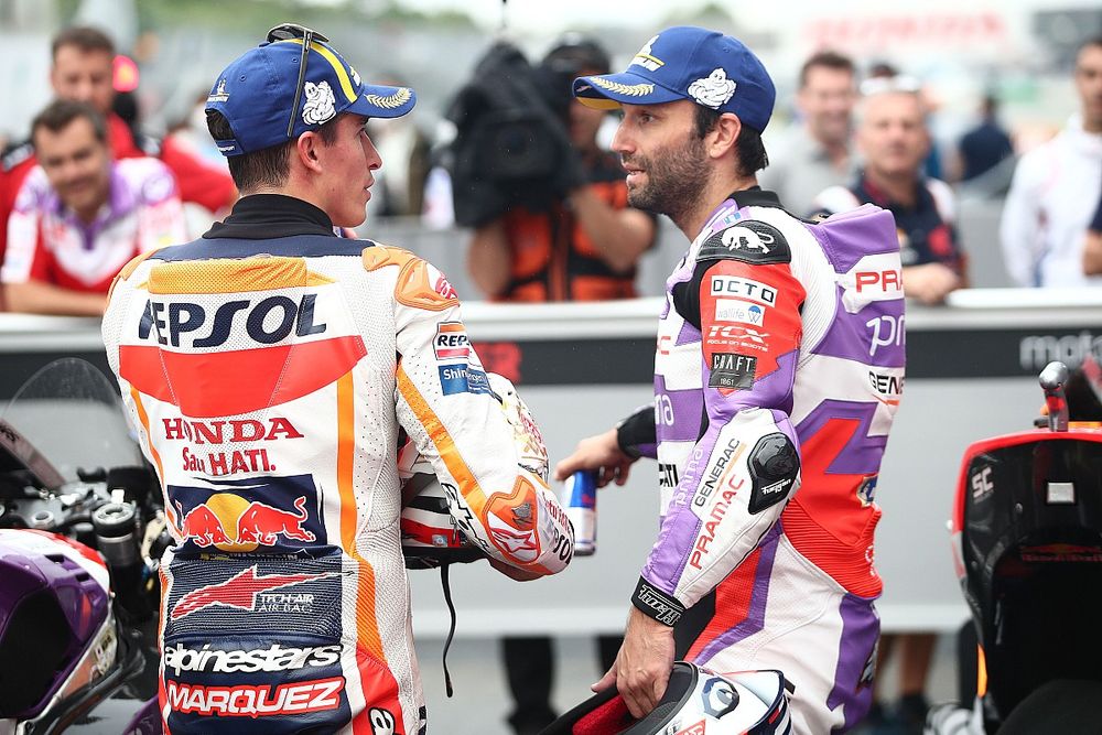 Zarco: Márquez está loco, intentará todo en seco o mojado
