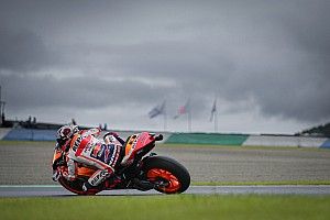 もてぎは庭? マルケス、雨のFP2で最速タイム記録。ランク上位勢はひっそり|MotoGP日本FP2