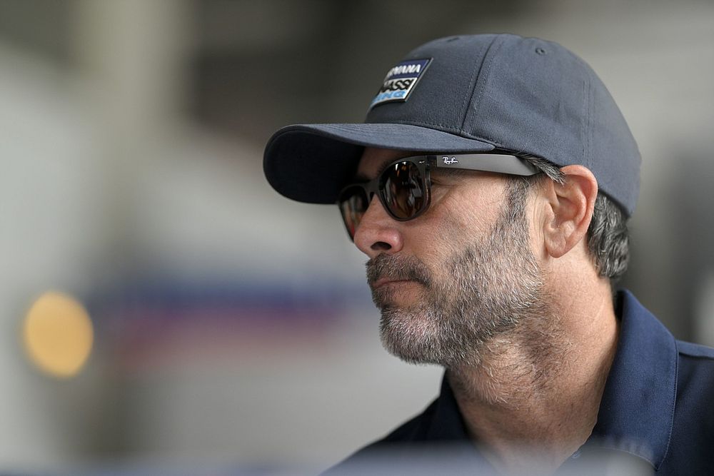 Jimmie Johnson va stopper la compétition à temps plein