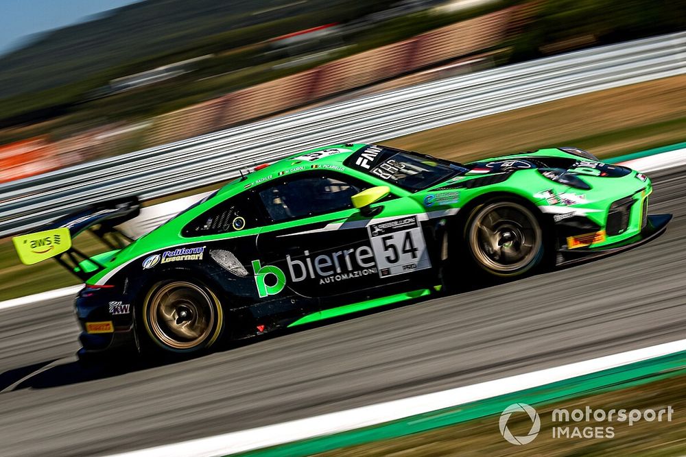 GTWC | Barcellona: feste per Porsche e Mercedes, amarezza Ferrari