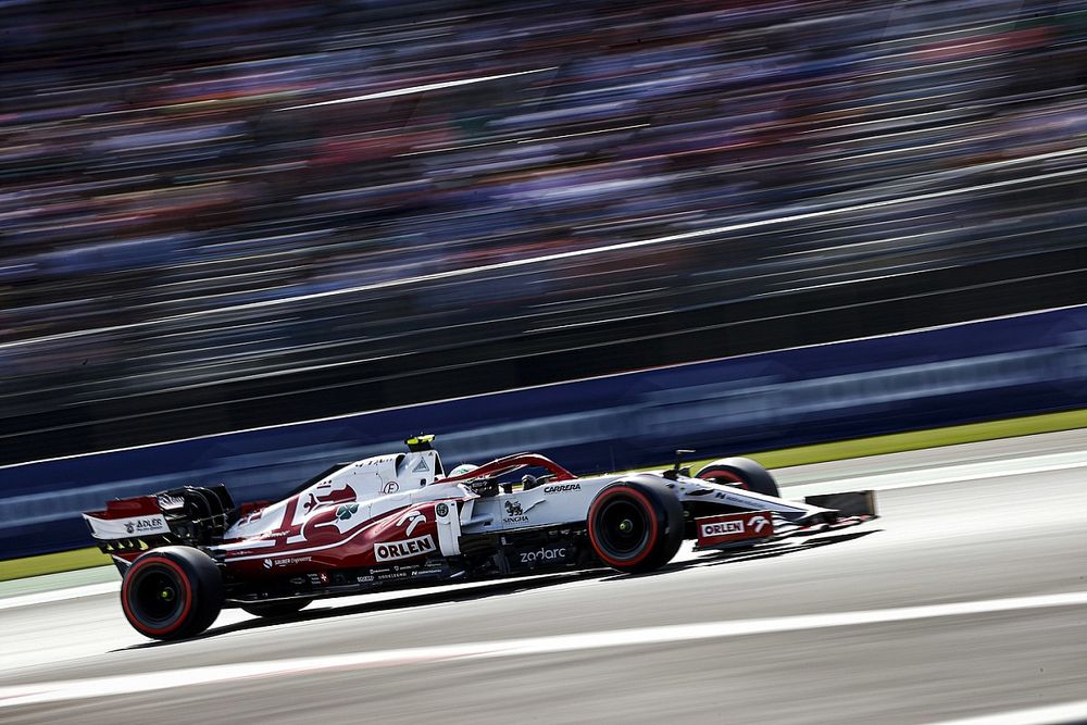 Úgy tűnik ismét idő előtt derül ki, kit igazolt le az Alfa Romeo Bottas mellé 2022-re
