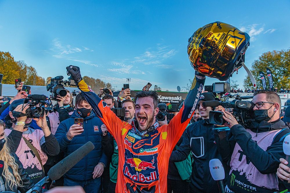 MXGP-wereldkampioen Jeffrey Herlings viert feest