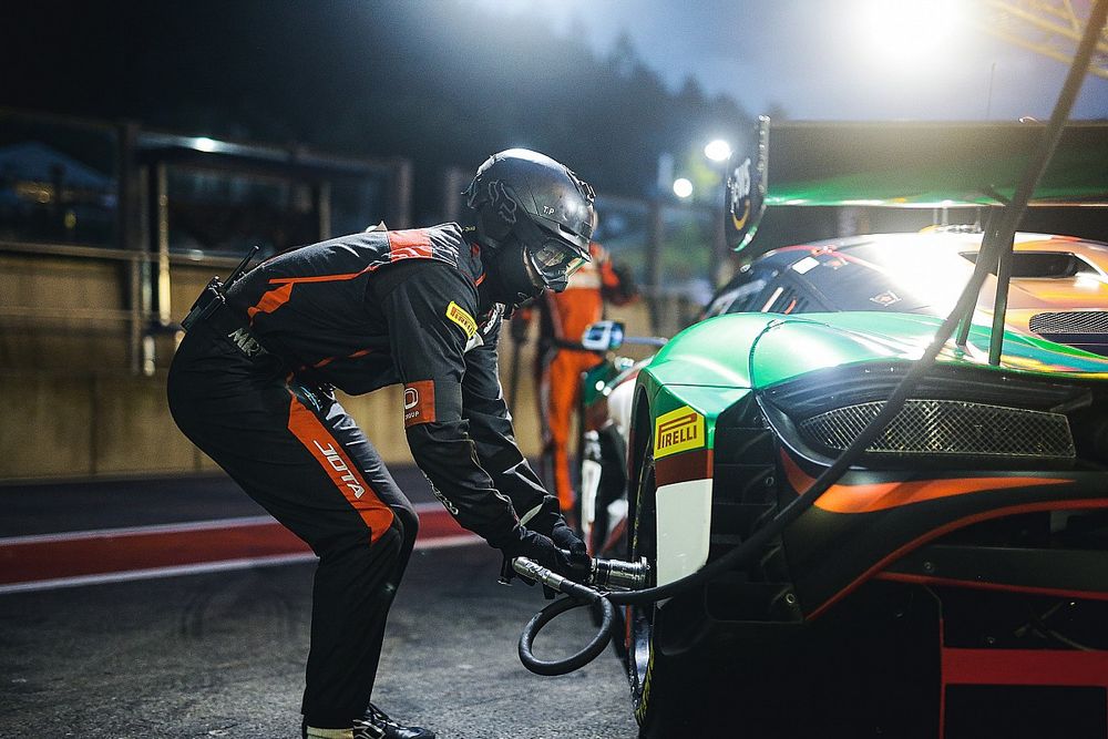 How to become a Pitstop Performance Coach - Qualifications, skills & more