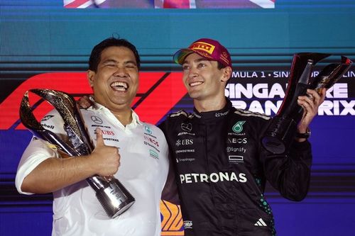 El CEO de Petronas se disculpa por participar en los festejos con champán en el podio de Singapur